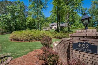 4932 Coshatt Dr, Birmingham, AL 35244-2401