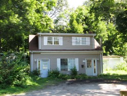 2021 Commonwealth Ave, Newton, MA 02466-2003