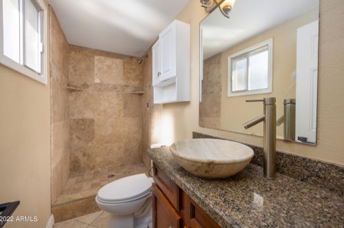 13222 37 Pl, Phoenix AZ 85050-8309 exterior