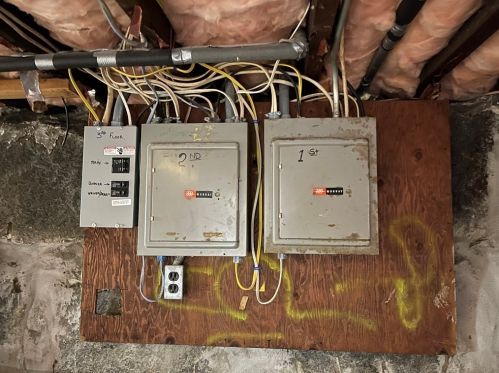 195 Billings Rd, Quincy MA 02171-2404 exterior