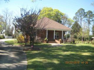 60 Macon St, Reynolds, GA 31076-3435