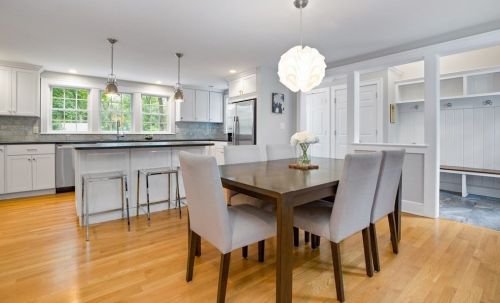 8 Merrymount Rd, Hingham MA 02043-4711 exterior