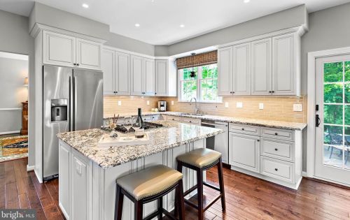 6605 Rising Waves Way, Columbia, MD 21044-6052