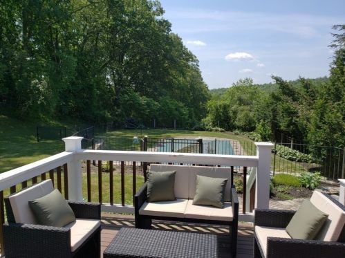 9 Parmenter Rd, Southborough MA exterior