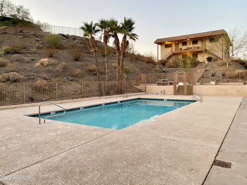 1130 Butler Dr, Phoenix AZ 85020-3763 exterior