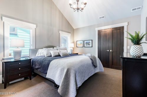 1024 Norfolk Ave, Park City UT 84060-5444 exterior