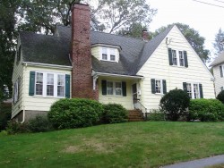 409 Highland St, Newton, MA 02465-2707