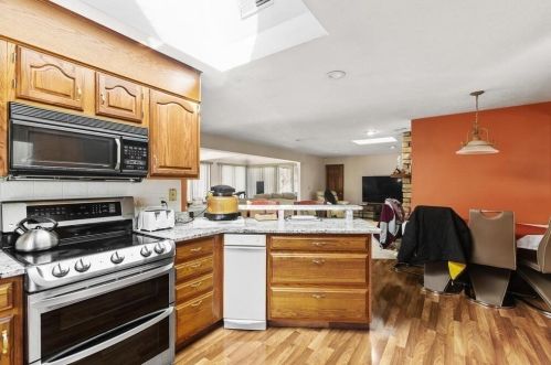 34 Grampian Way, Weymouth MA 02188-3506 exterior