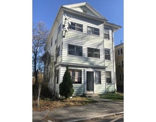 93 Arthur St, Worcester, MA 01604-3841
