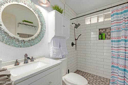 18824 30th St, Phoenix AZ  85050-3412 exterior