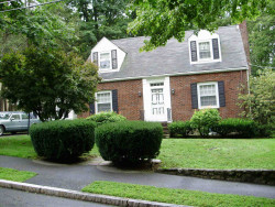 15 Lucille Pl, Newton, MA 02464-1210