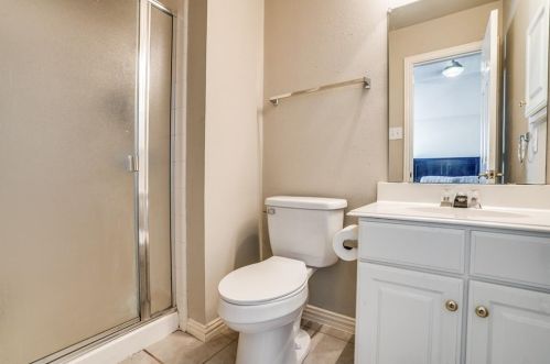 2709 Oakland Hl Dr, Plano TX 75025-6448 exterior