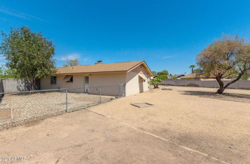 9801 37 Dr, Phoenix AZ 85053-2806 exterior