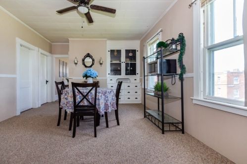 18 Mott St, New Bedford MA 02744-2307 exterior