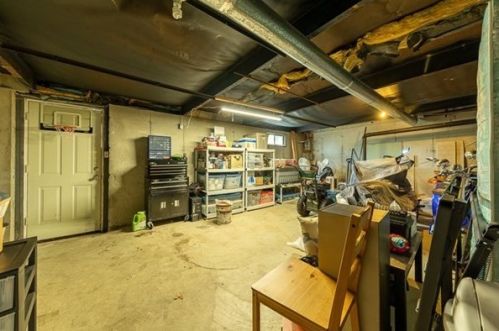 6 Benson St, Worcester MA 01604-3303 exterior