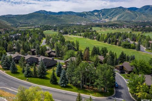 2539 Fairway Vlg Dr, Park City UT 84060-7023 exterior