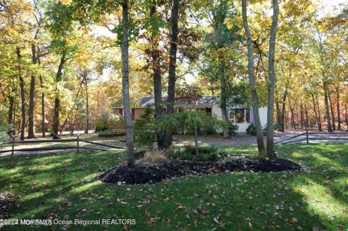 1062 Lakehurst Ave, Jackson Twp NJ 08527-5250 exterior