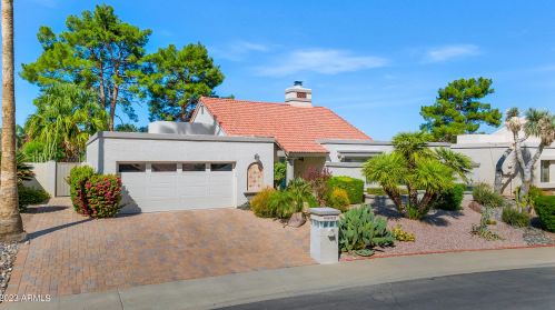 4446 Cortez St, Phoenix, AZ 85028-2315