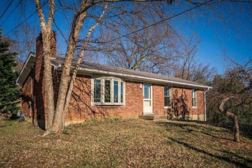 1513 Dawn Dr, Louisville KY  40216-1621 exterior