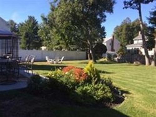 27 Carol Rd, Needham MA  02492-1107 exterior