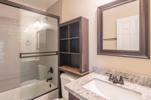 1724 Clarendon Ave, Phoenix AZ 85033-4121 exterior