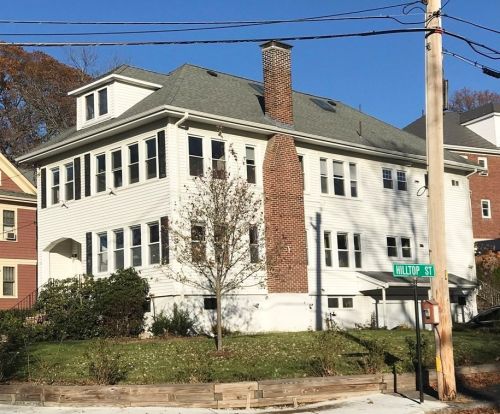 104 Side Pkwy, Newton, MA 02458-1816