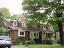 192 Pine Ridge Rd, Newton, MA 02468-1511
