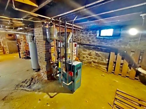 53 Mechanic St, Newton MA 02464-1434 exterior