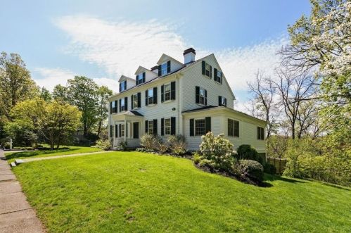 136 Village Ave, Dedham MA  02026-4224 exterior