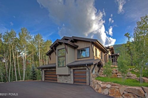 2424 Iron Mtn Dr, Park City UT 84060-6559 exterior