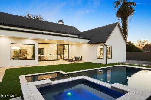 222 Belmont Ave, Phoenix AZ  85021-7229 exterior