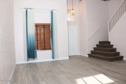 4137 Charter Oak Rd, Phoenix AZ  85032-7452 exterior