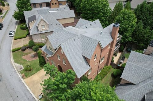 1789 Buckhead Vly Ln, Atlanta GA 30324-2795 exterior