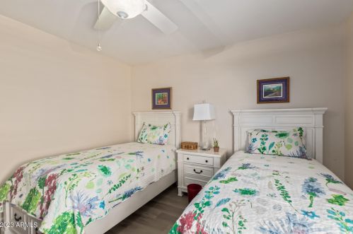 15826 5th Dr, Phoenix AZ  85023-7435 exterior