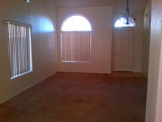 6521 Prickly Pear Trl, Phoenix AZ  85083-1032 exterior