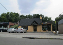 1106 Beacon St, Newton, MA 02461-1102