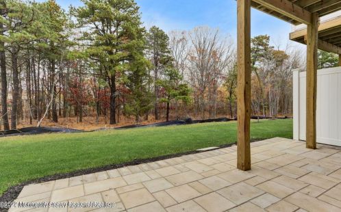 136 Waypoint Dr, Tinton Falls NJ 07724-2184 exterior