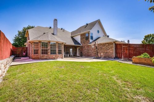 2709 Oakland Hl Dr, Plano TX 75025-6448 exterior