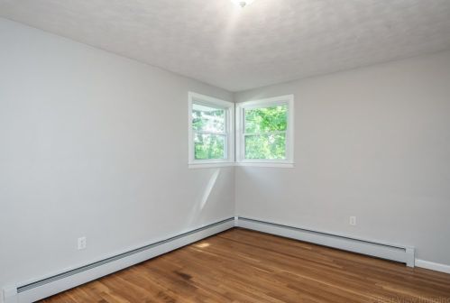 65 Flagg St, Worcester MA  01602-1452 exterior