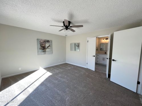 2942 Altadena Ave, Phoenix AZ 85029-3211 exterior