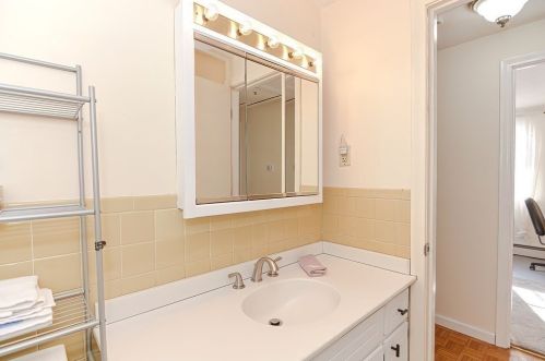 22 Mohegan St, Norfolk MA 02056-1125 exterior