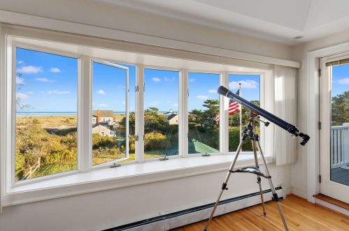 65 Morris Is Rd, Chatham MA 02633-2526 exterior