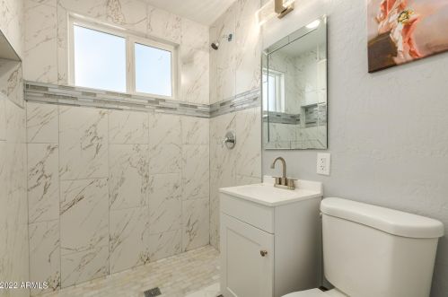 1828 Cocopah St, Phoenix AZ 85007-4023 exterior