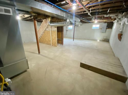 910 Boundary Rd, West Deptford NJ  08096-6571 exterior