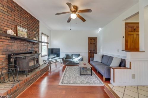 4 Pheasant Ln, Milford NJ  08848-1554 exterior