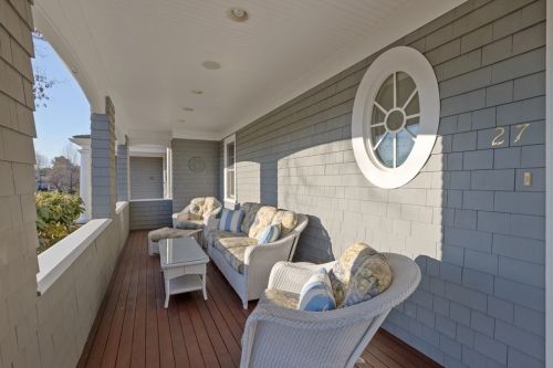 27 Maryknoll Dr, Hingham MA 02043-3477 exterior