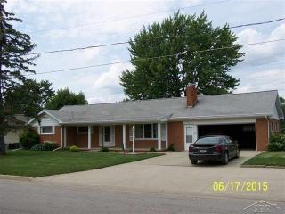 768 Doro Ln, Saginaw, MI 48604-1109