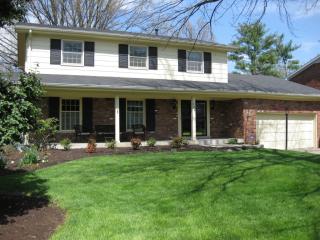 204 Lyndon Ln, Louisville KY  40222-4602 exterior