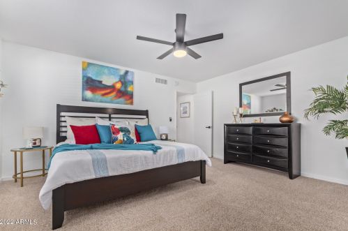 11826 38th Pl, Phoenix AZ  85028-1448 exterior