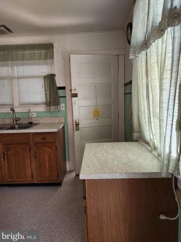 325 Billings Ave, West Deptford NJ 08066-1157 exterior